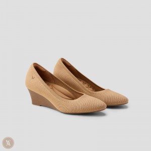 Nutmeg VIVAIA Tamia Wedge Pro Women's Almond-Toe Wedge - KYO-4418