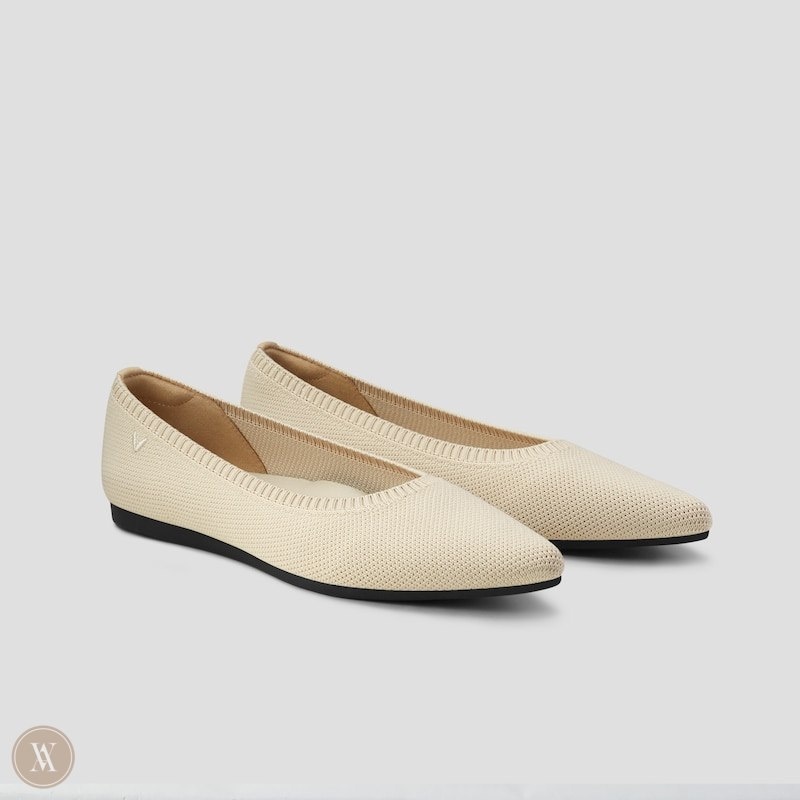 Cream White VIVAIA Aria 5° Women\'s Pointed-Toe Ballet Flats - OCZ-5875